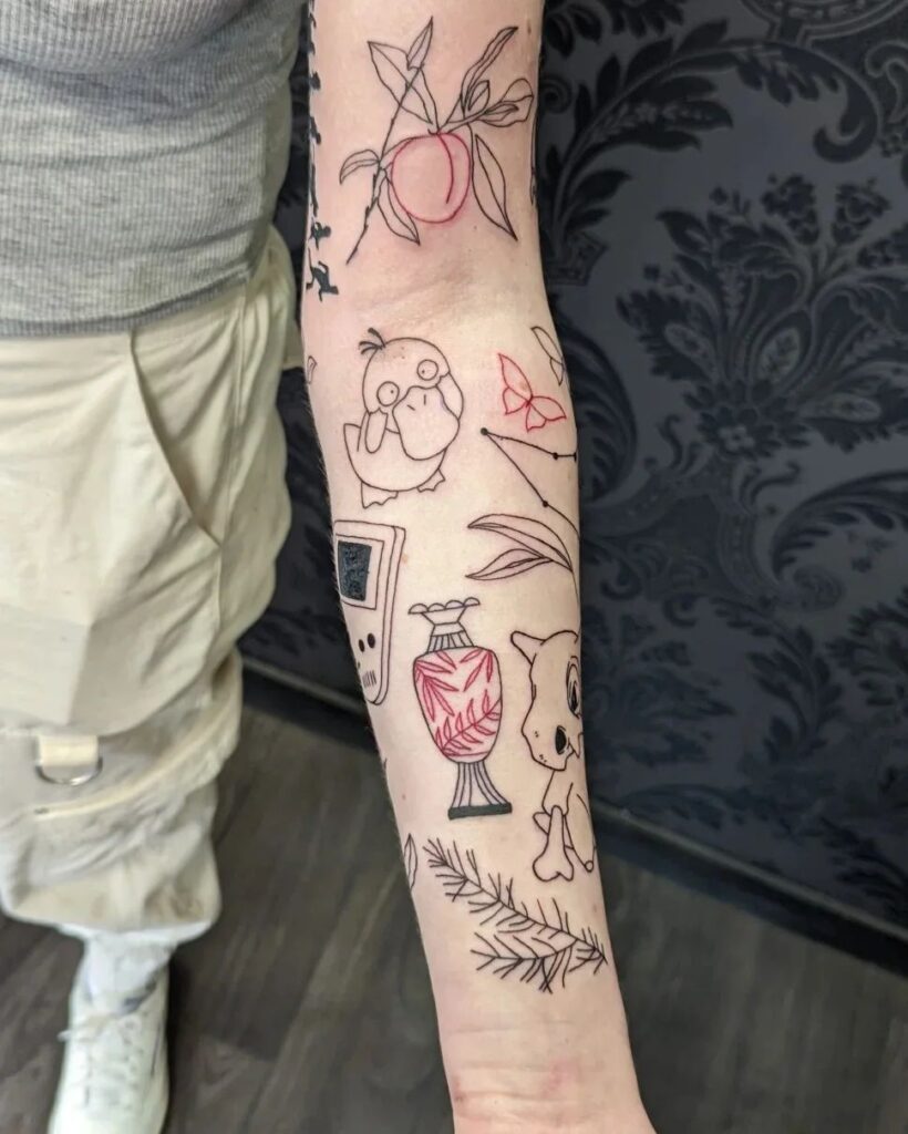 tatuagem de manga em patchwork vermelho e preto