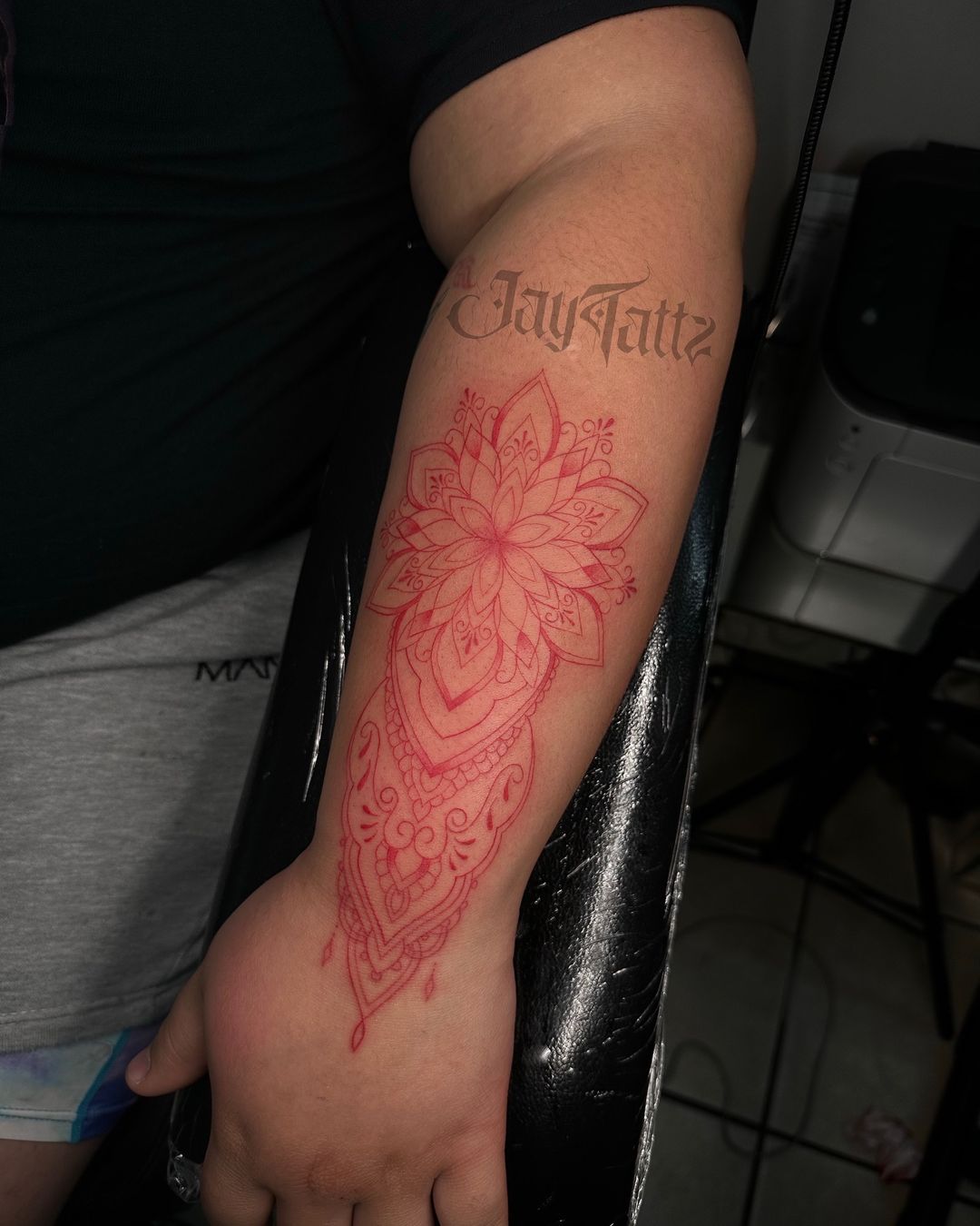 tatuaggio mandala rosso