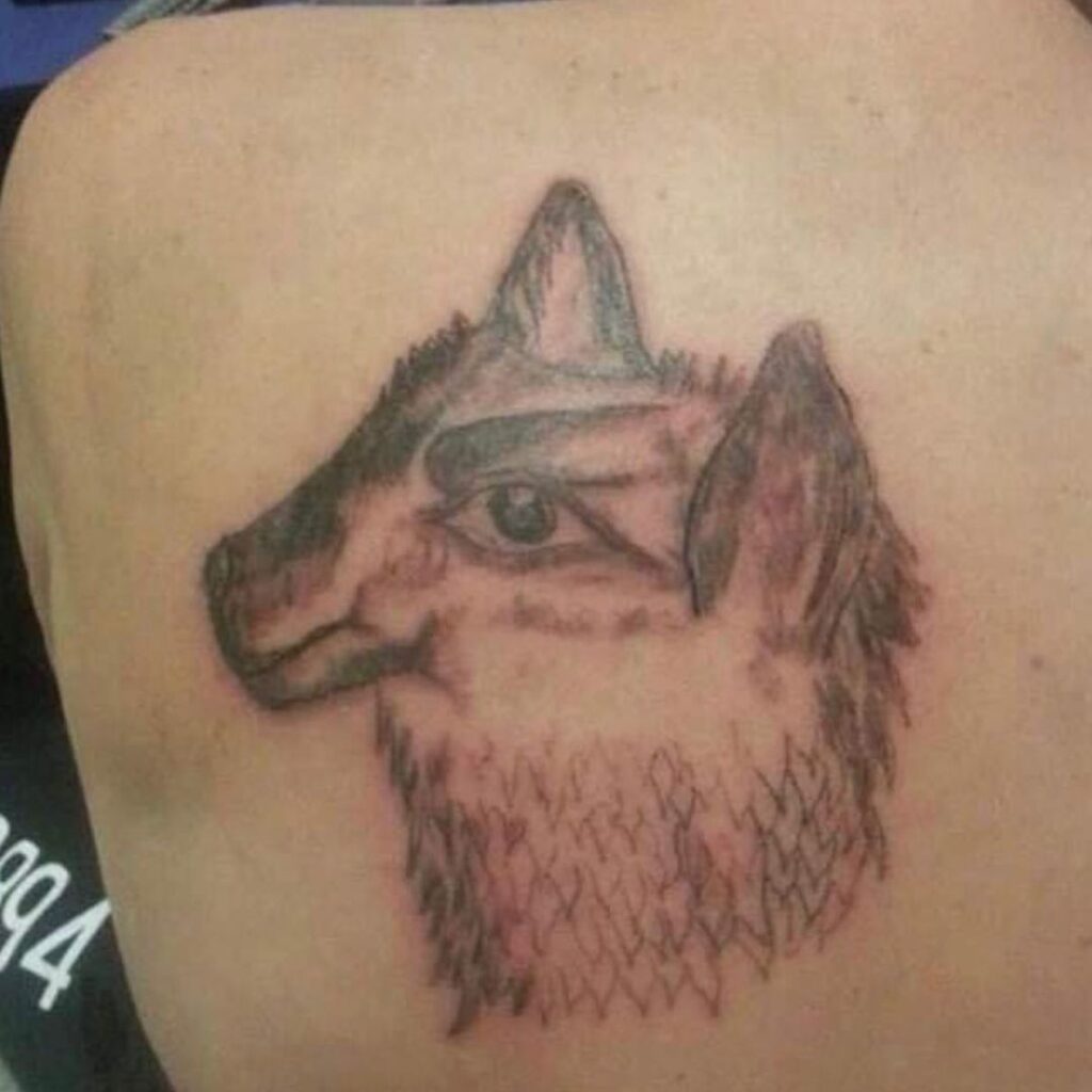 Tatuaggio del lupo spaventoso