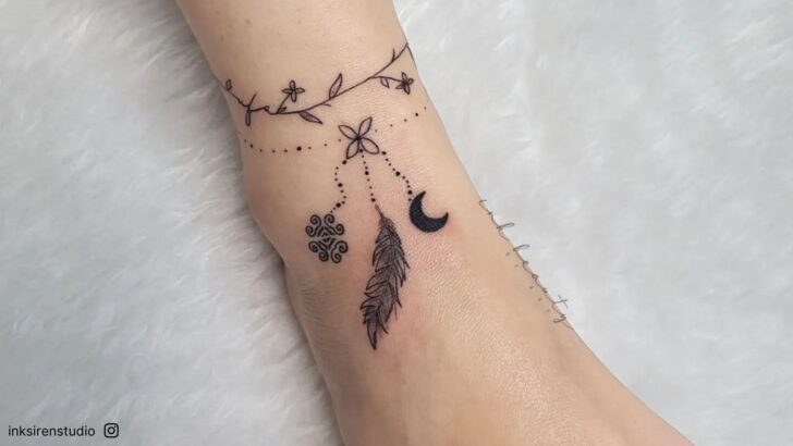 20 Tatuagens com tornozeleiras com charme que adicionarão graciosidade a cada passo que você der