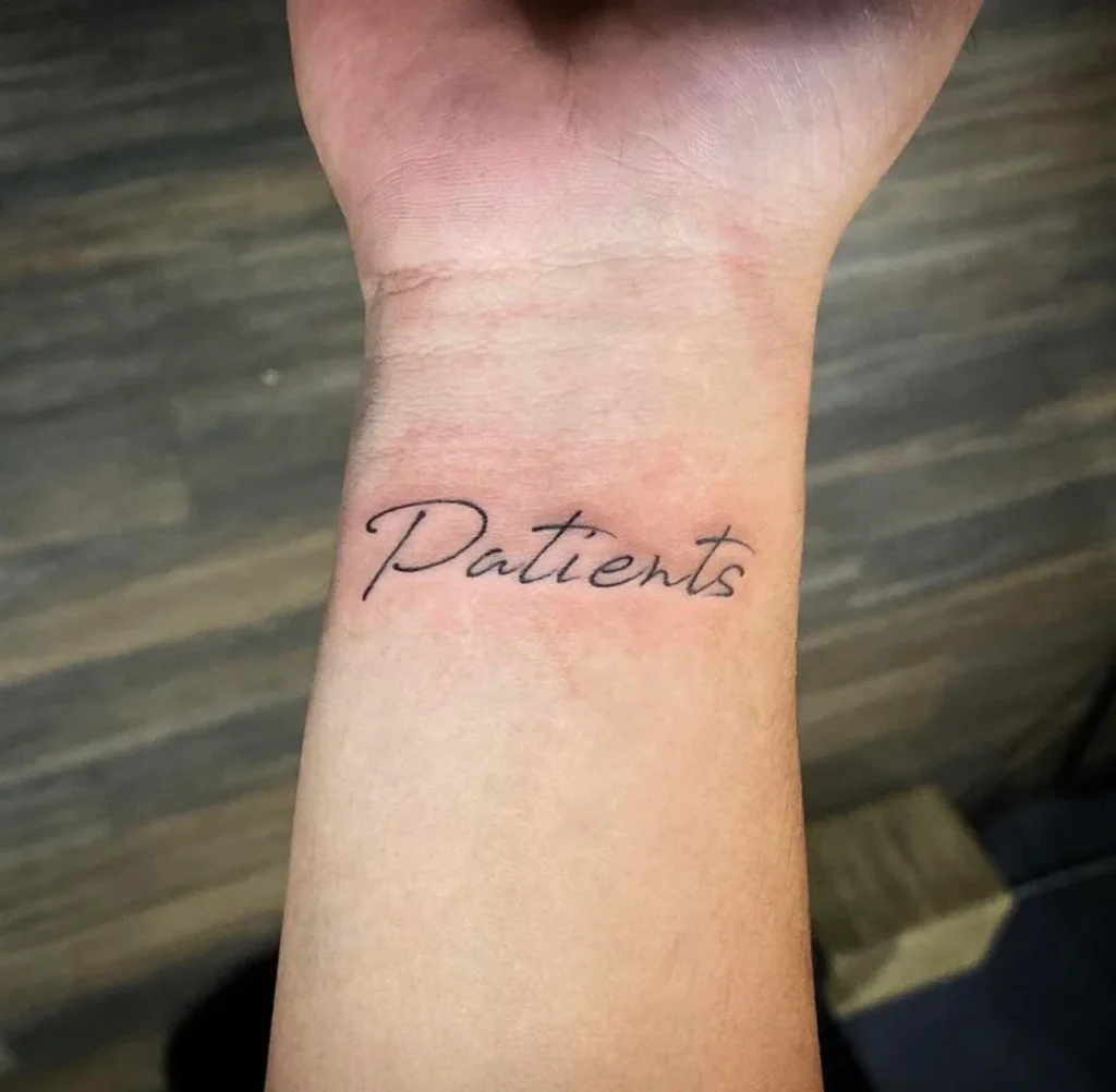 Fracaso del tatuaje de una palabra