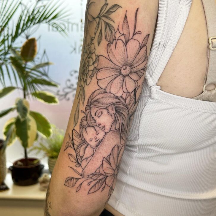 Tatuagem de mãe e bebé