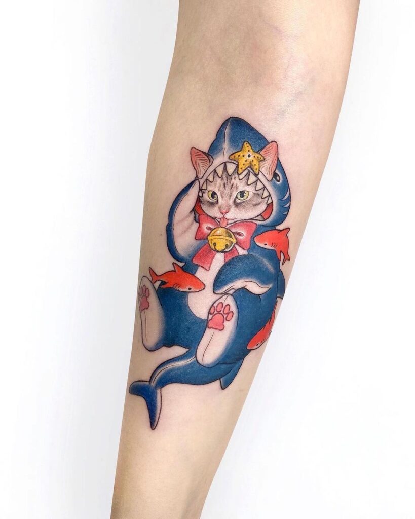 Tatuaje de gato disfrazado