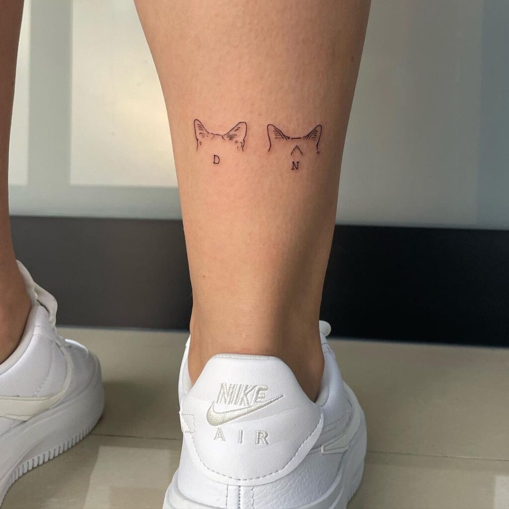 Tatuaggio con orecchie di gattino