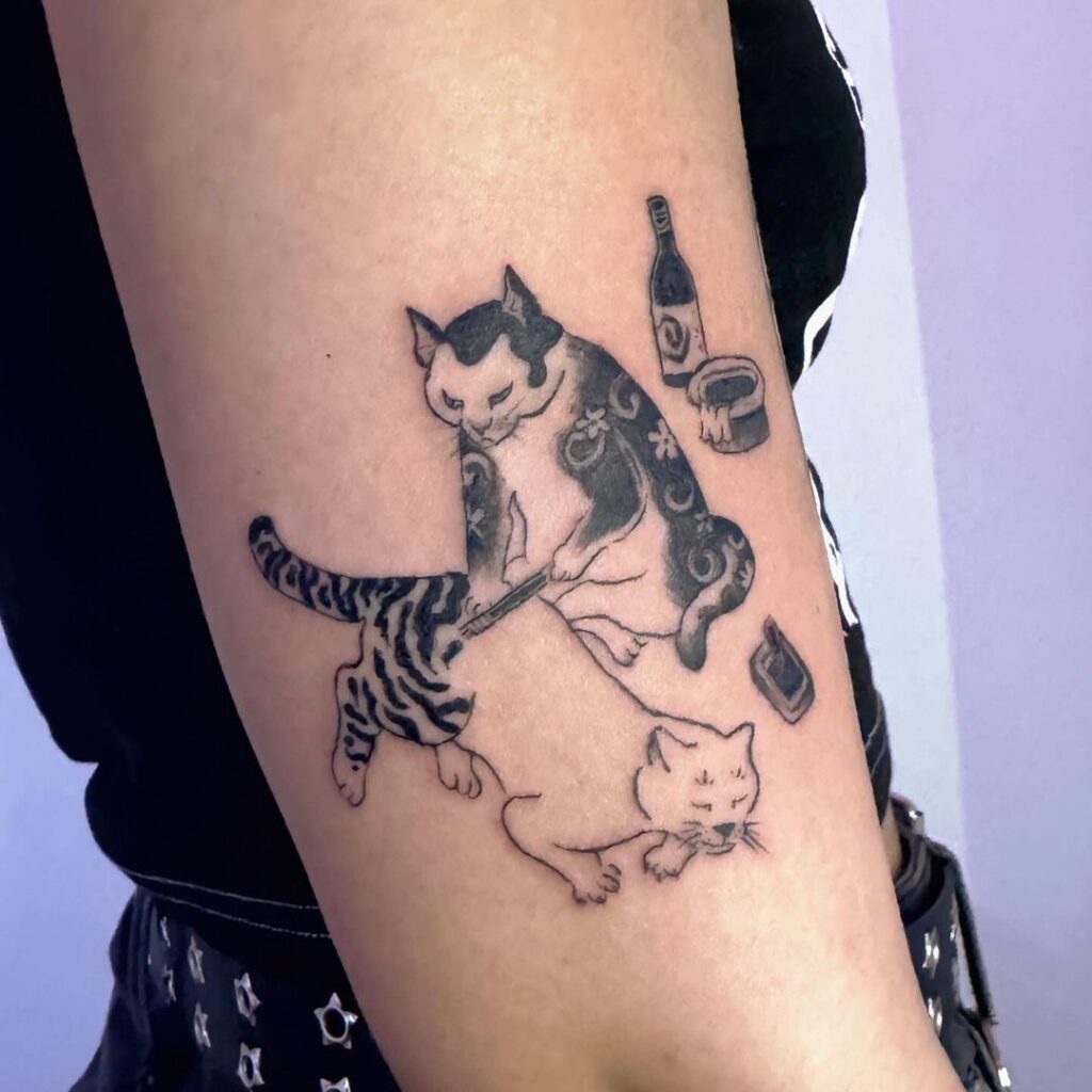 Tatuaggio divertente di un gatto