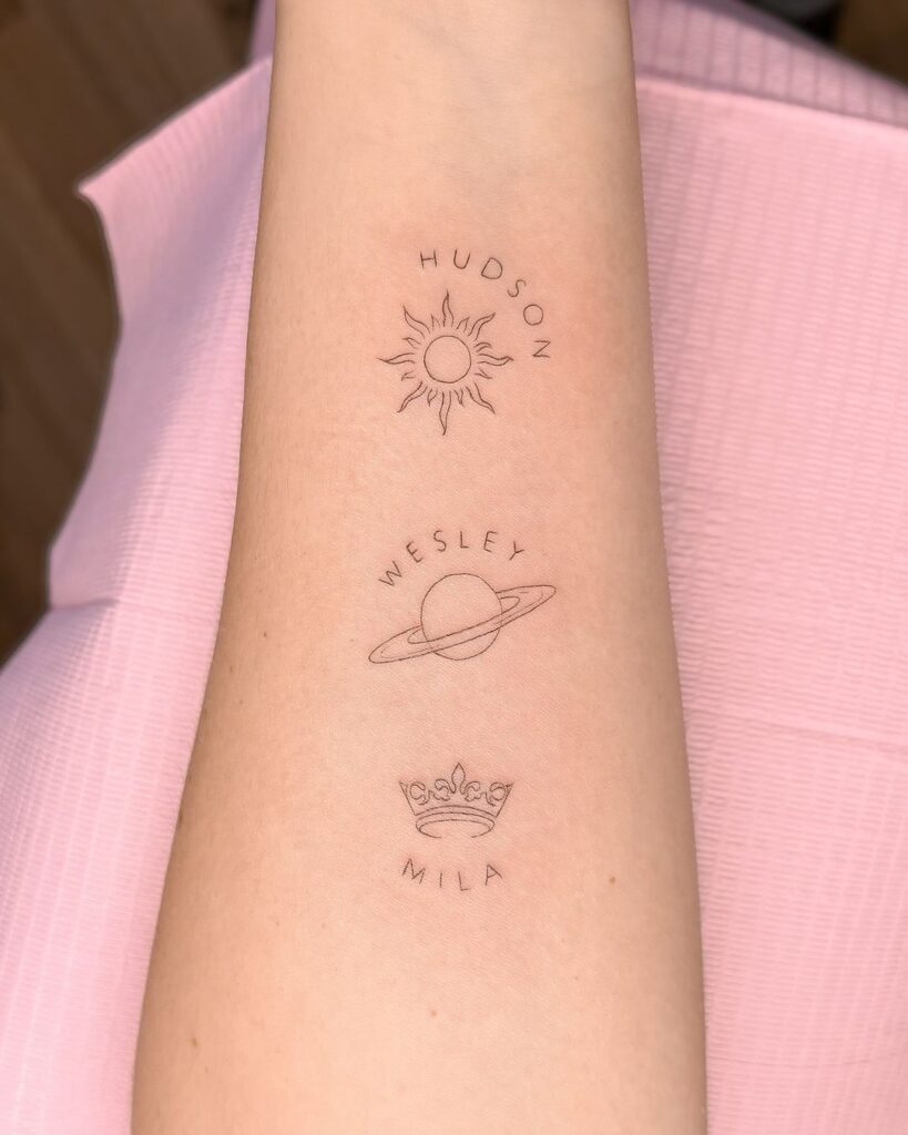 Tatuagem minimalista de mãe