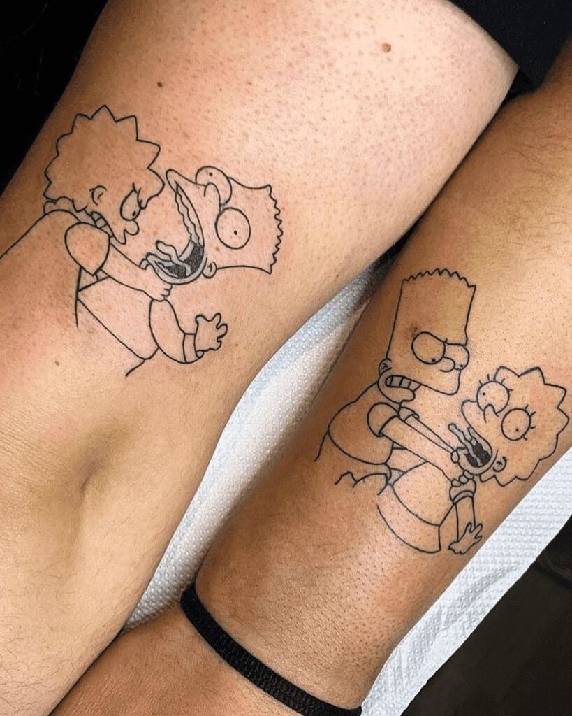 Tatuagem de irmãos a condizer