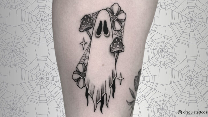 20 espeluznantes pero irresistiblemente tiernos mini tatuajes de fantasmas