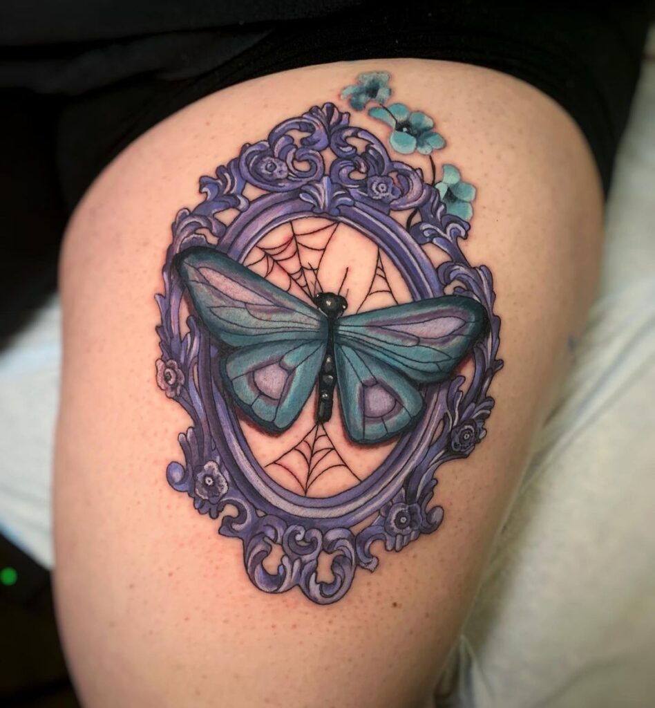 Tatuaje de novia cadáver mariposa