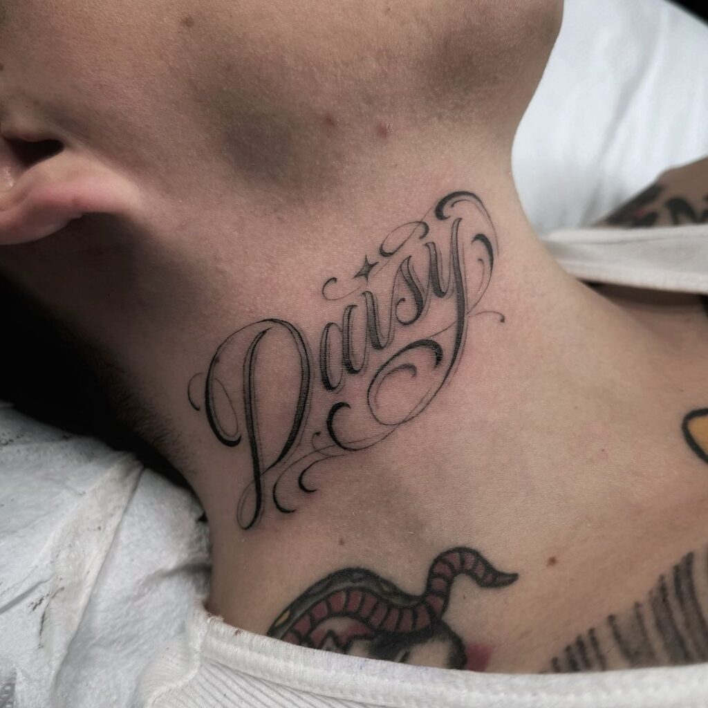 Daisy Cursive Neck Tat