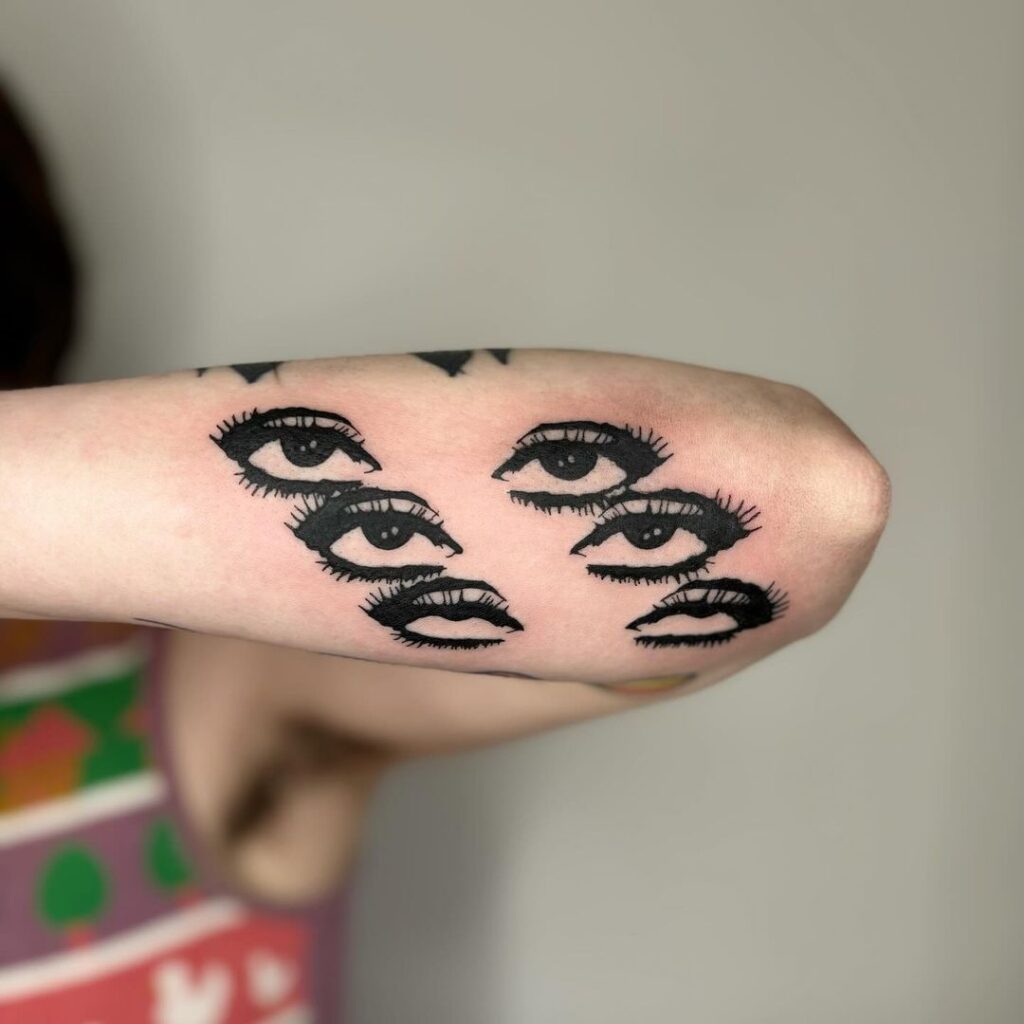 Tatuagem de olhos