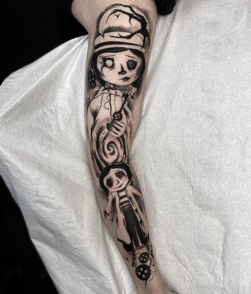 Tatuaggio Coraline a manica intera