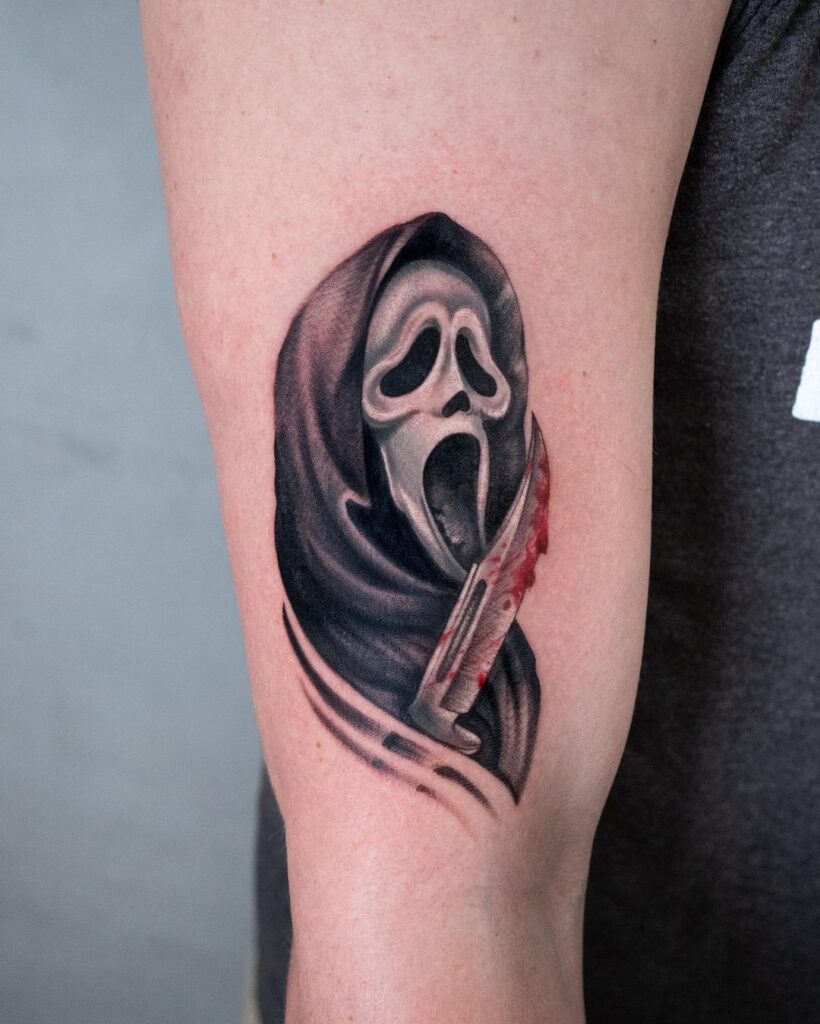 Tatuagem de rosto de fantasma