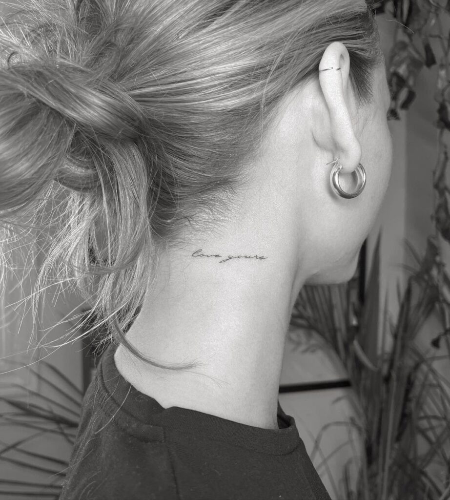 Love Yours Cursive Neck Ink