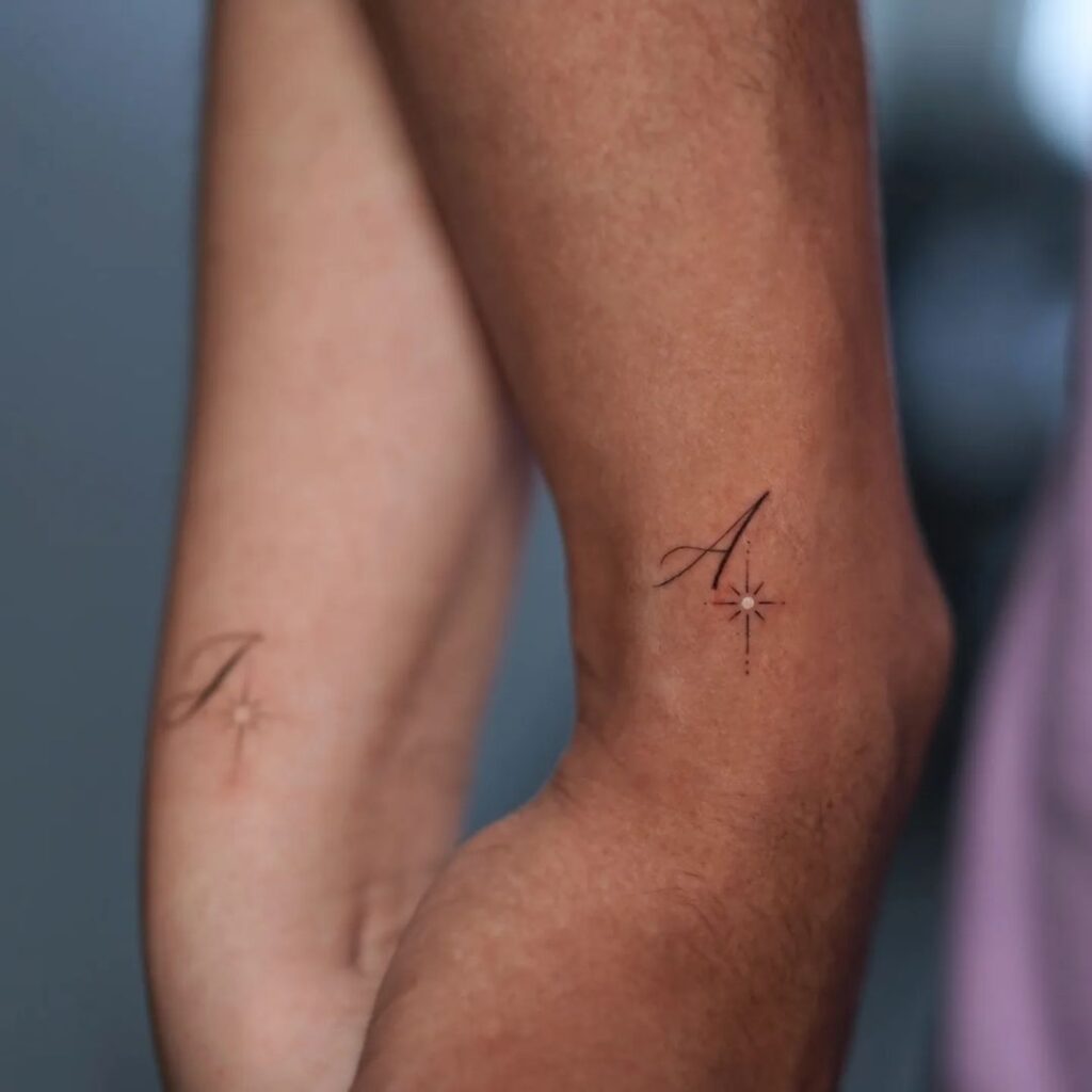 Tatuaje de iniciales de pareja casada