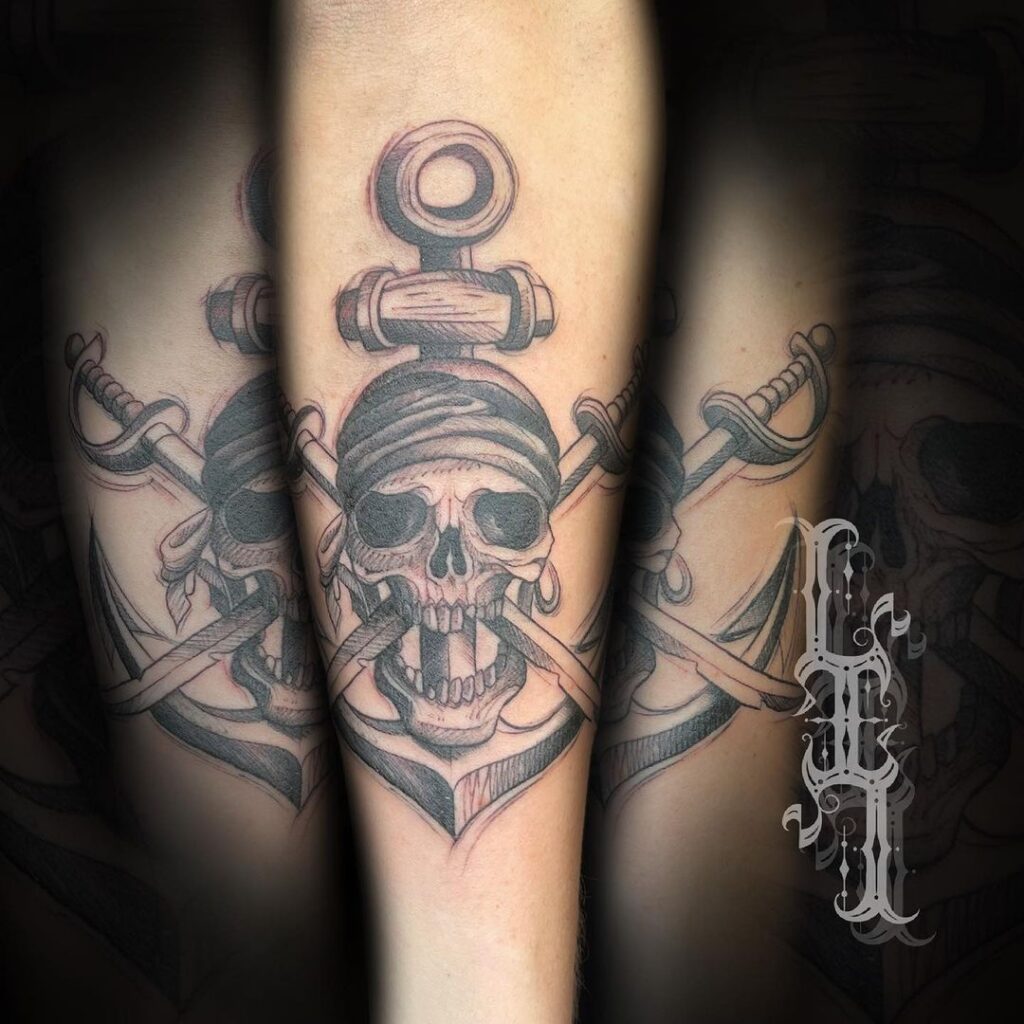 Tinta para antebrazo de calavera pirata