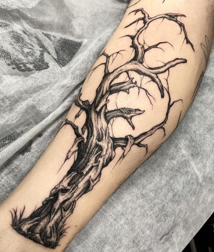 Tatuaggio dell'avambraccio con albero dei veleni