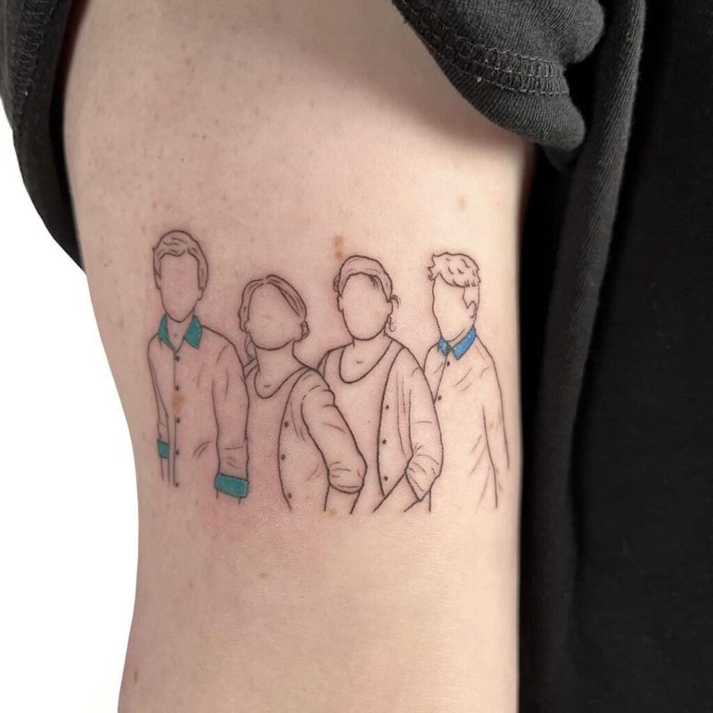 Tatuagem de família retro minimalista