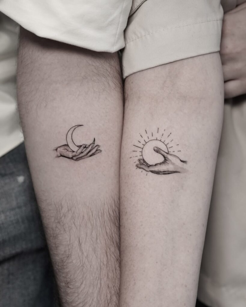 Tatuagem de casal sol e lua