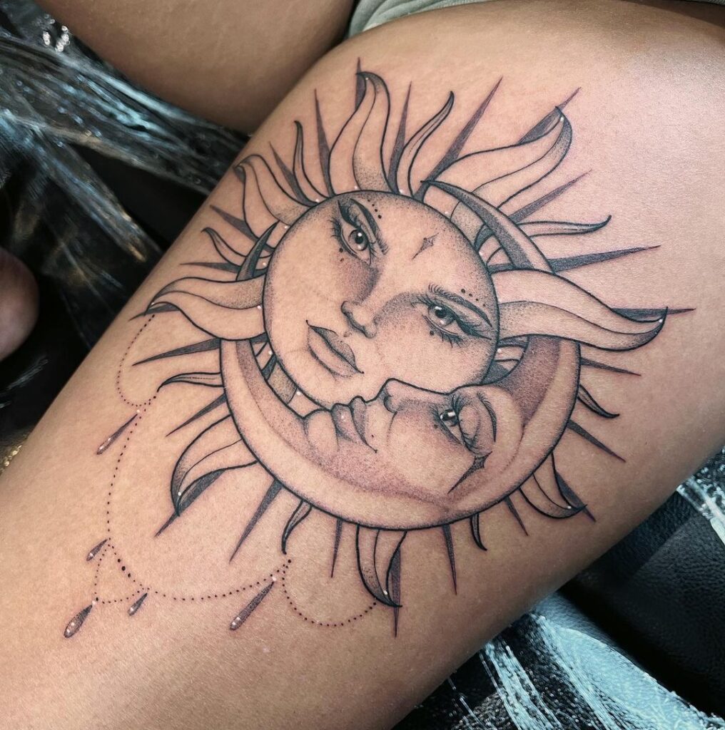 Tatuagem feminina Sun and Moon Dope