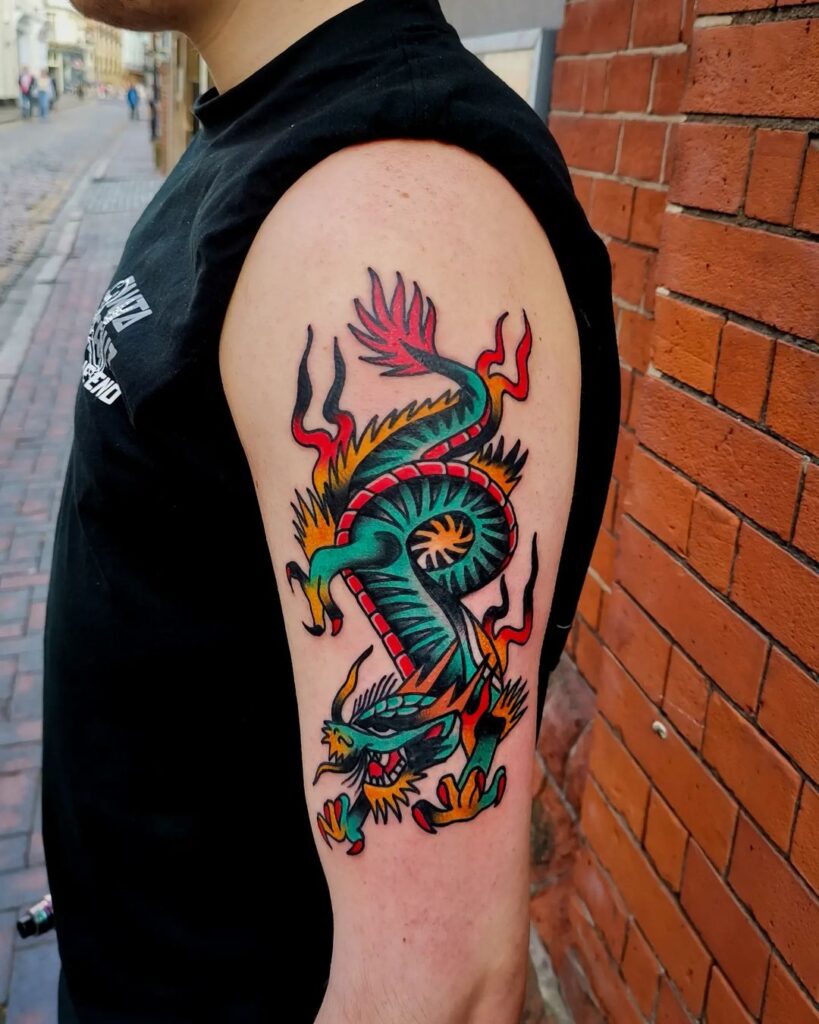 Tatuaje tradicional americano del dragón