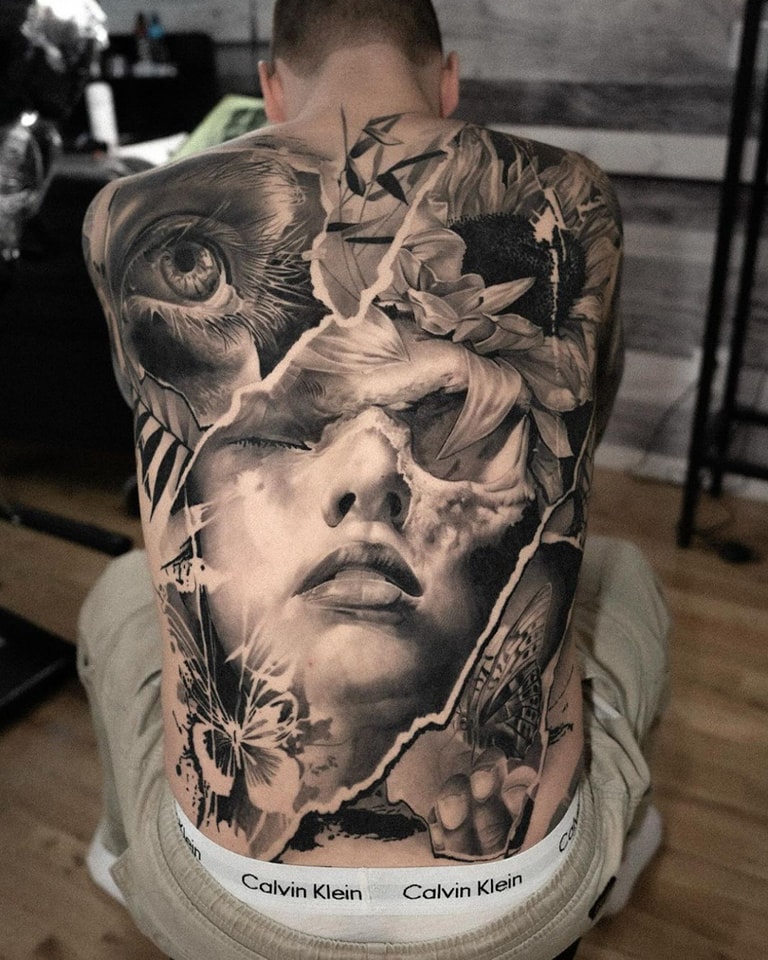 Collage di tatuaggi sulla schiena