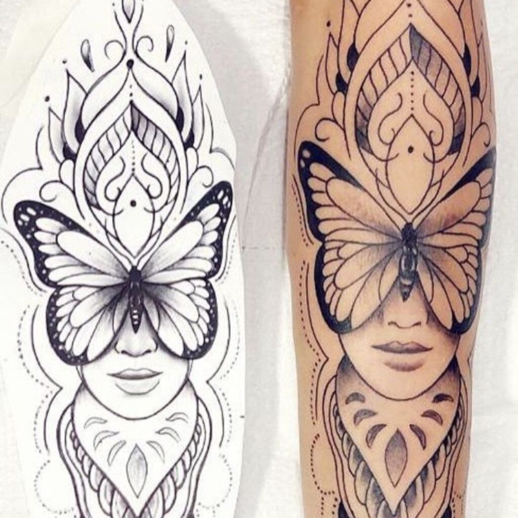 Tatuagem de meia-manga de mulher com borboleta