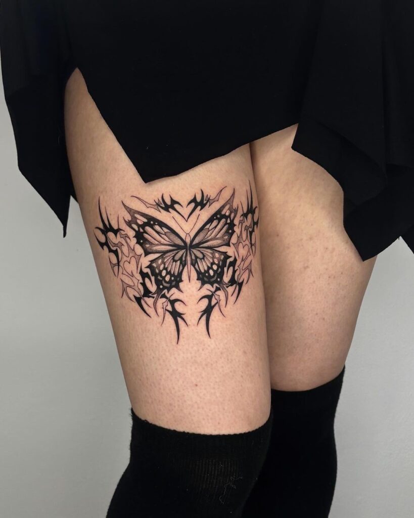 Tatuagem de borboleta de sigilismo cibernético