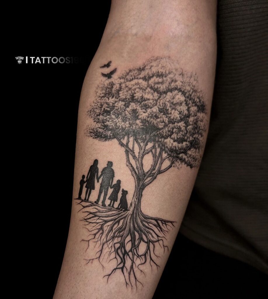 Tatuagem de família no antebraço