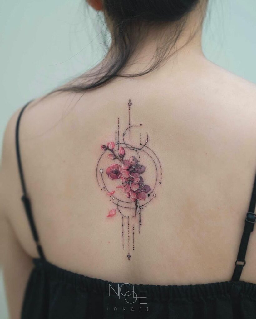 Tatuaje geométrico de cerezo en flor