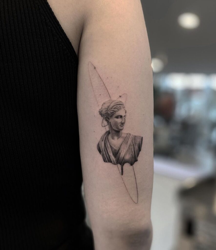 Tatuaje de la diosa Artemisa