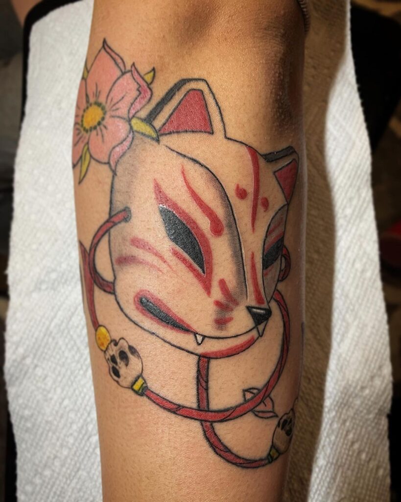 Tatuaje de máscara de Kitsune pequeña