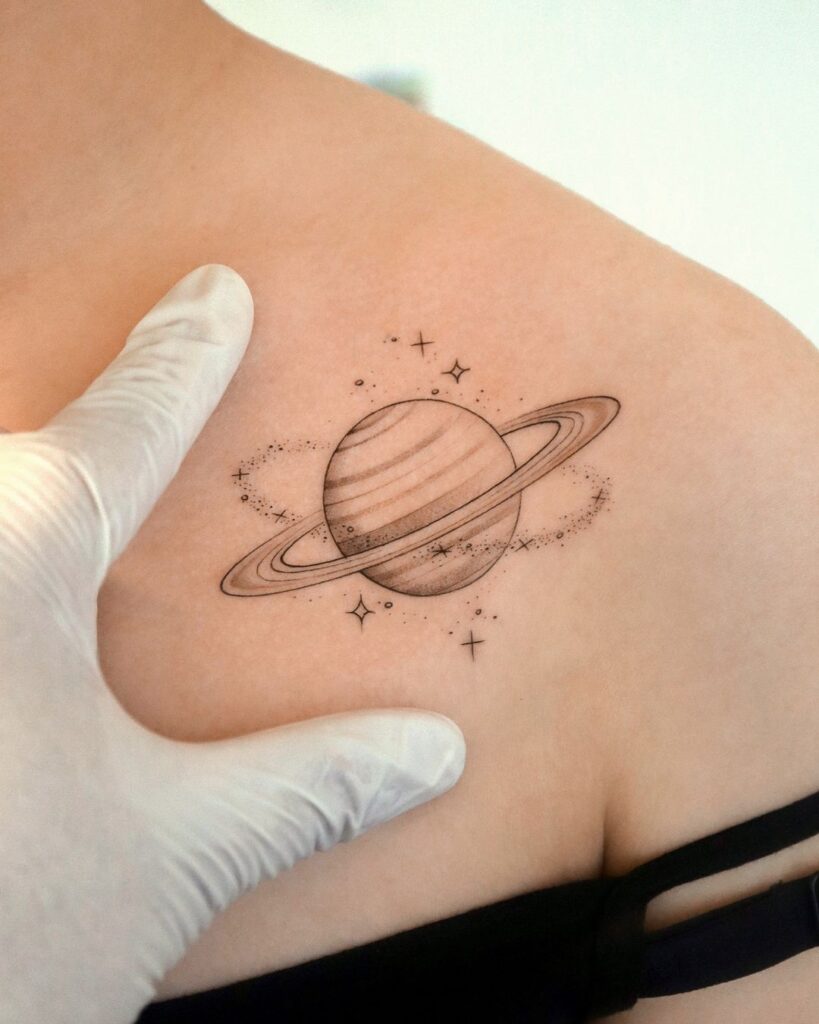 Saturn Tinta para la clavícula