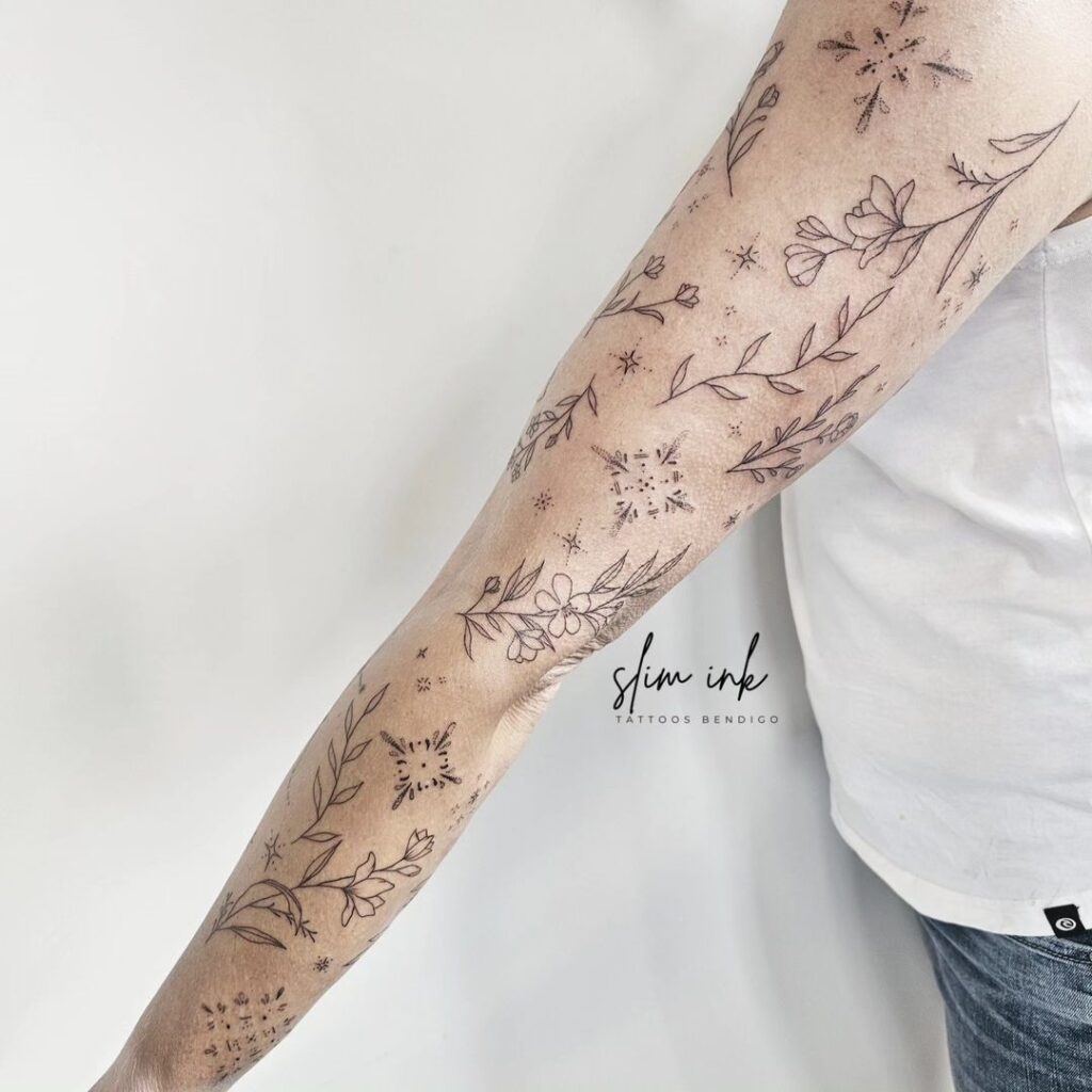 Tatuagem de manga com linhas finas simples