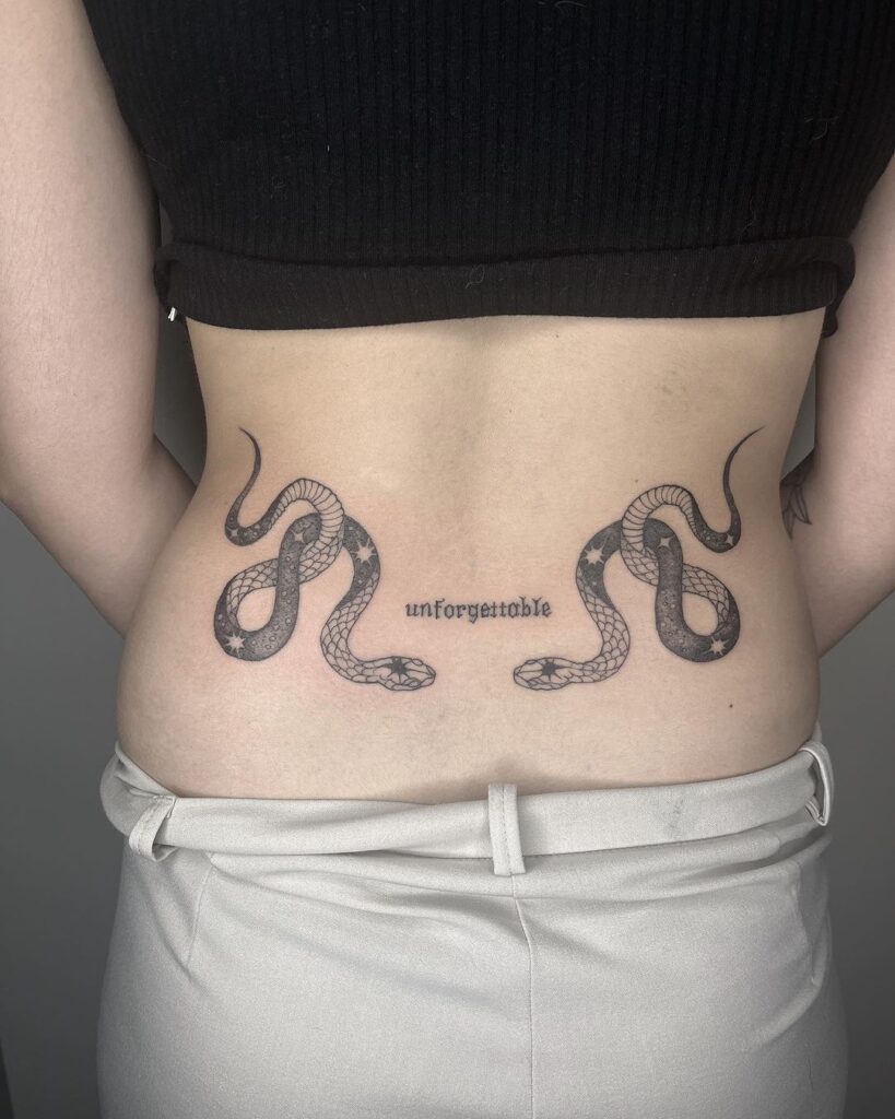 Indimenticabile tatuaggio di serpenti