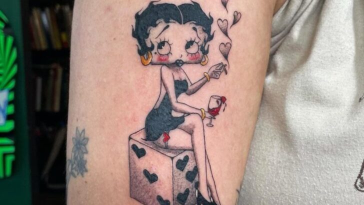 12 belas tatuagens vintage que o farão regressar ao passado