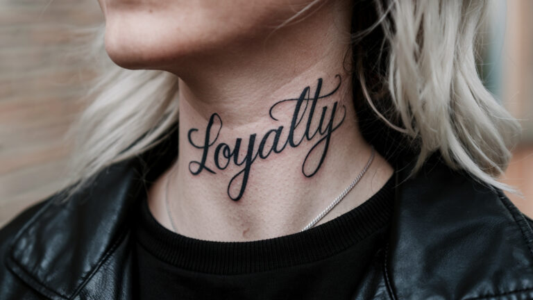 cursive-neck-tattoo