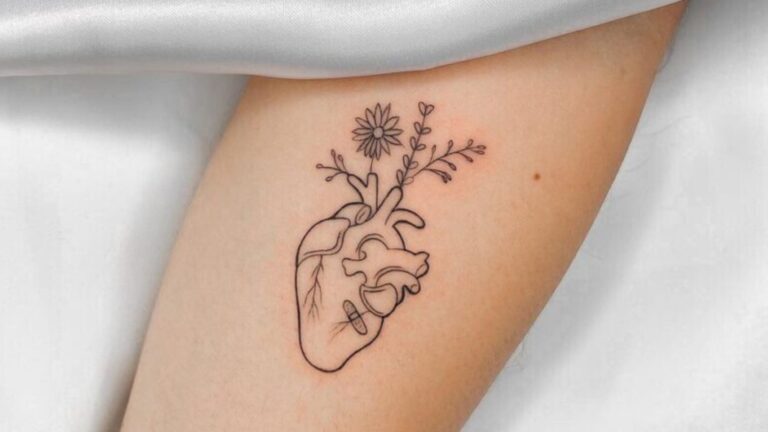 minimalist tattoo in 2025