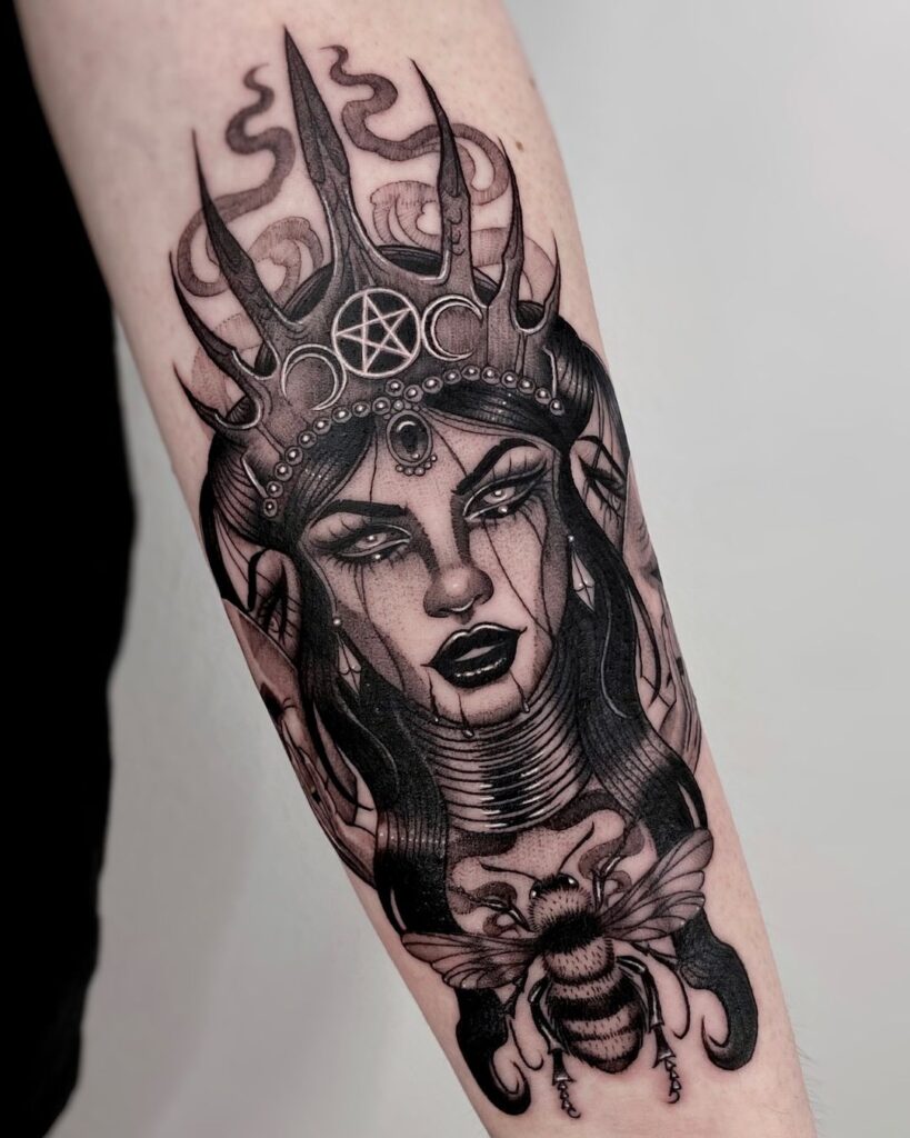 Tatuaggio Hekate Blackwork