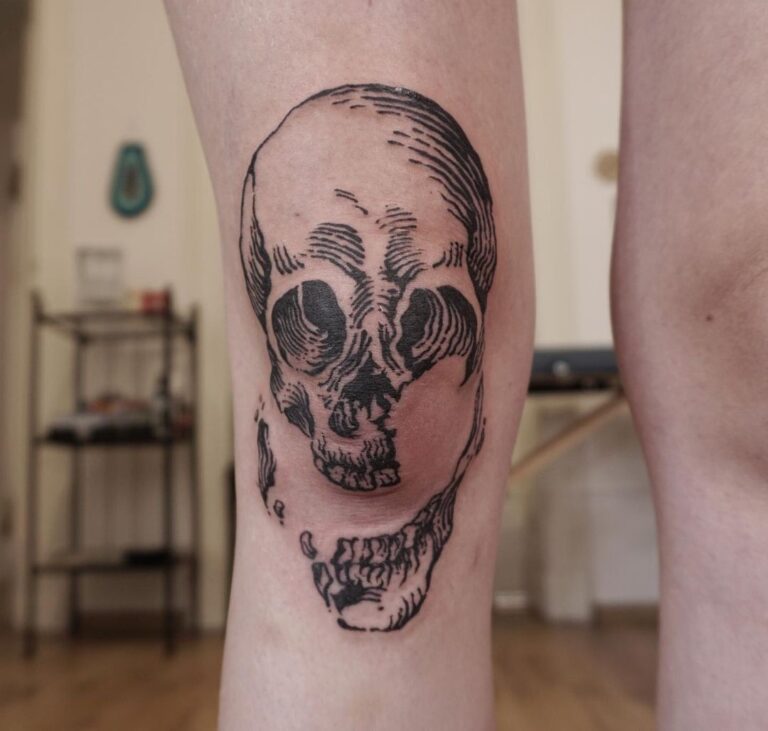 14 Creative Knee Tattoo Ideas That You'll Be Crazy About