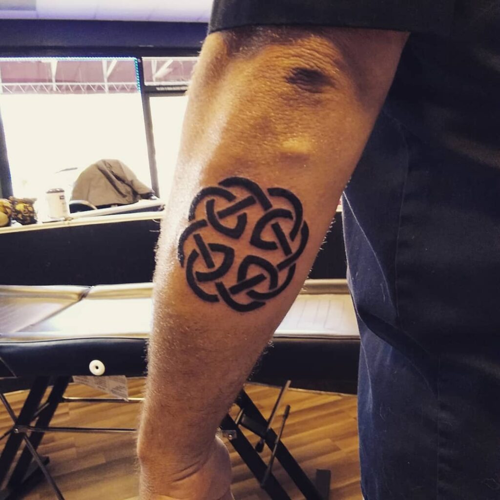 Tatuaje de nudo celta