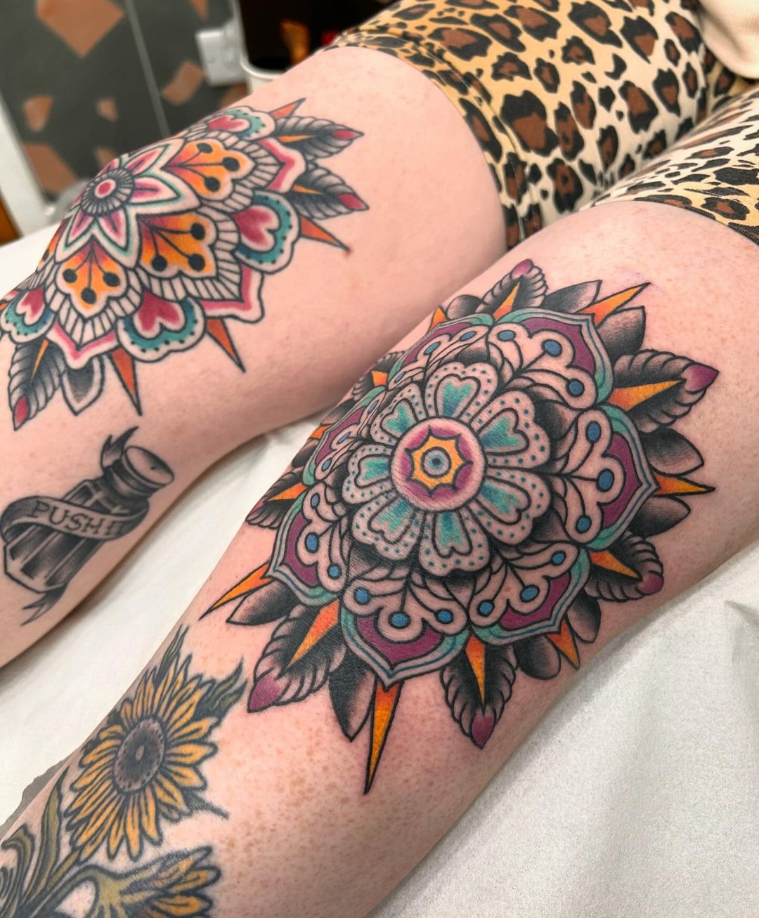 14 Creative Knee Tattoo Ideas That You'll Be Crazy About