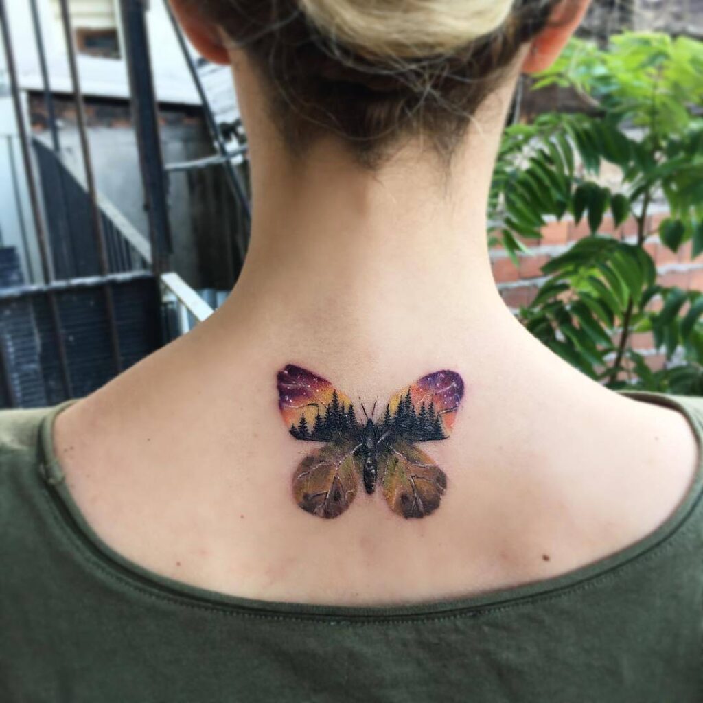 Tatuaje de mariposa de doble exposición