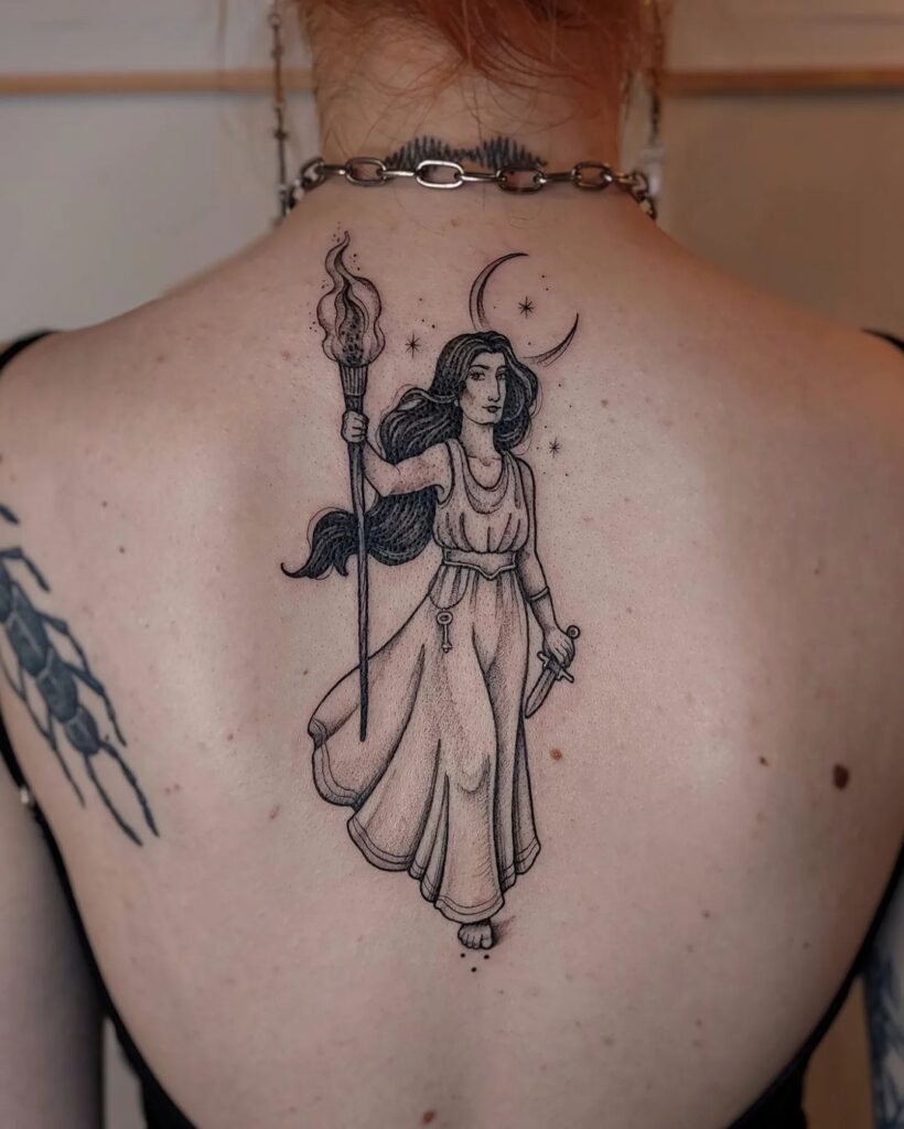 Tatuaggio di Hekate sulla schiena