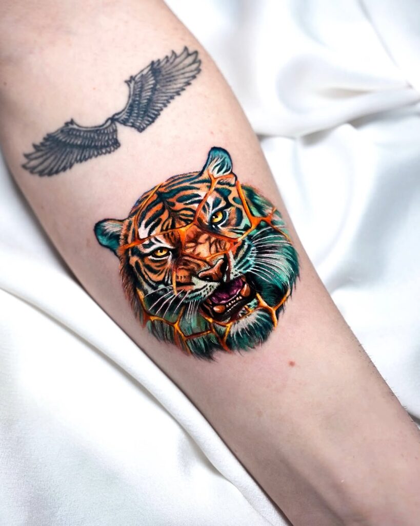 Tatuaje de tigre Kintsugi