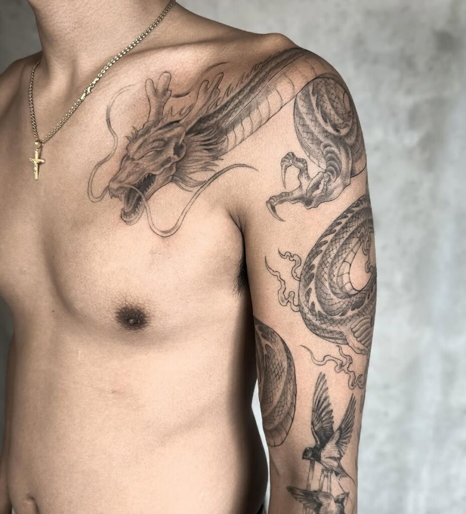 Tatuaje masculino de dragón