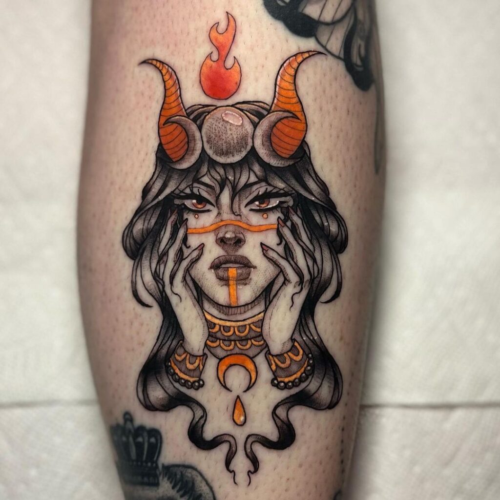 Piccolo tatuaggio di Hekate