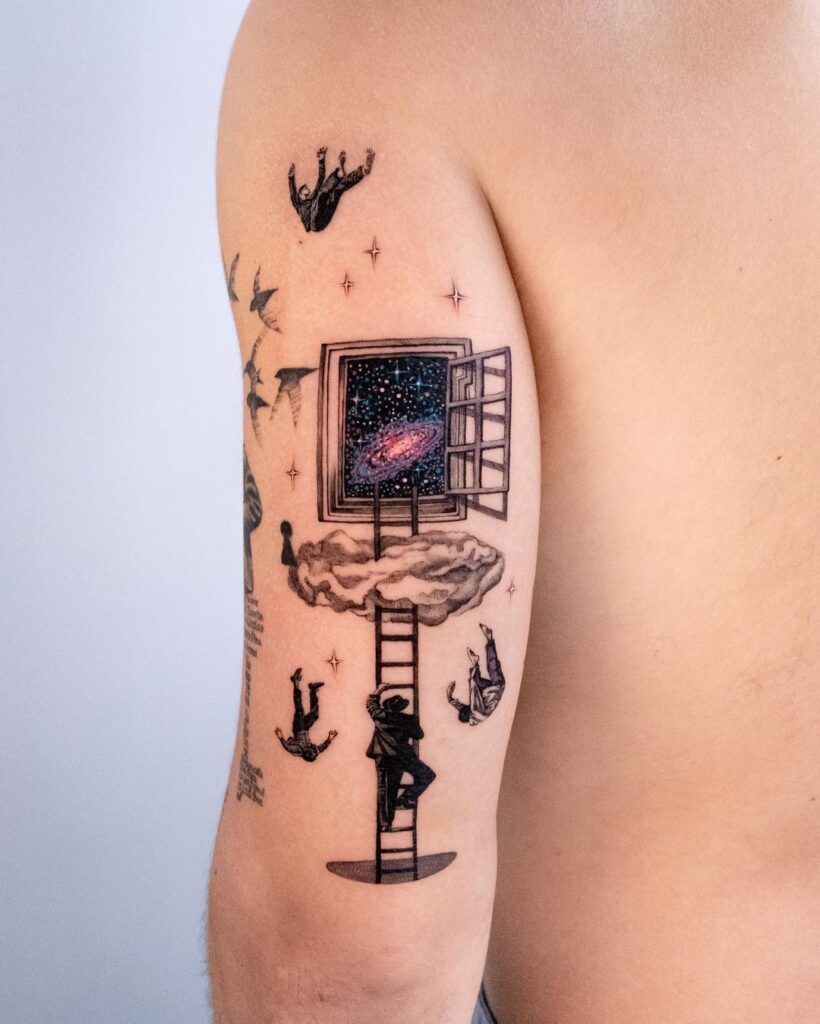 Tatuaje surrealista en el brazo