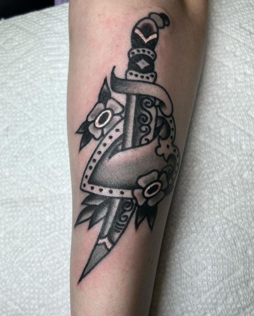13 Really Cool Black And Grey Traditional Tattoos You'll Wish You Have