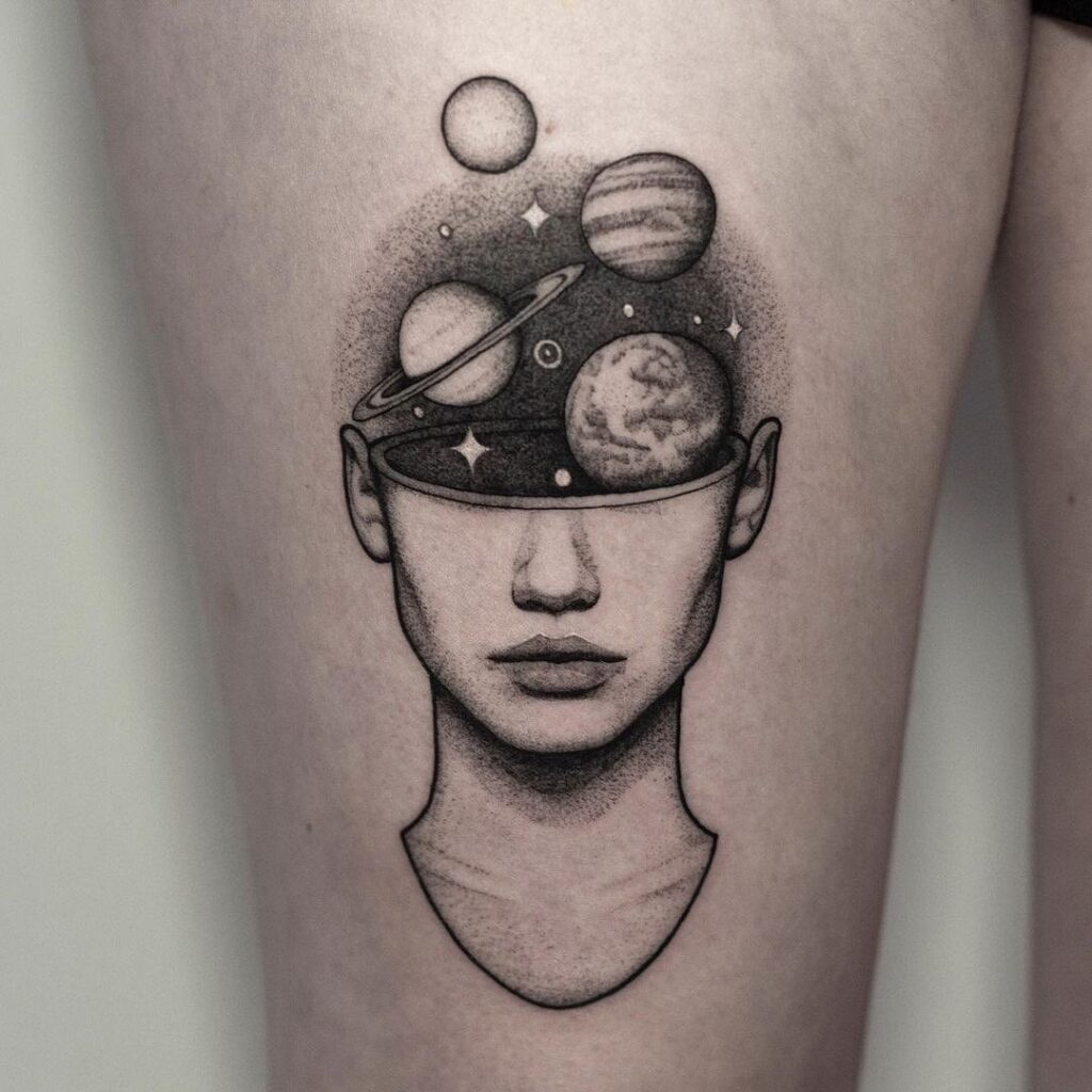 Universo Surrealismo Tatuaje